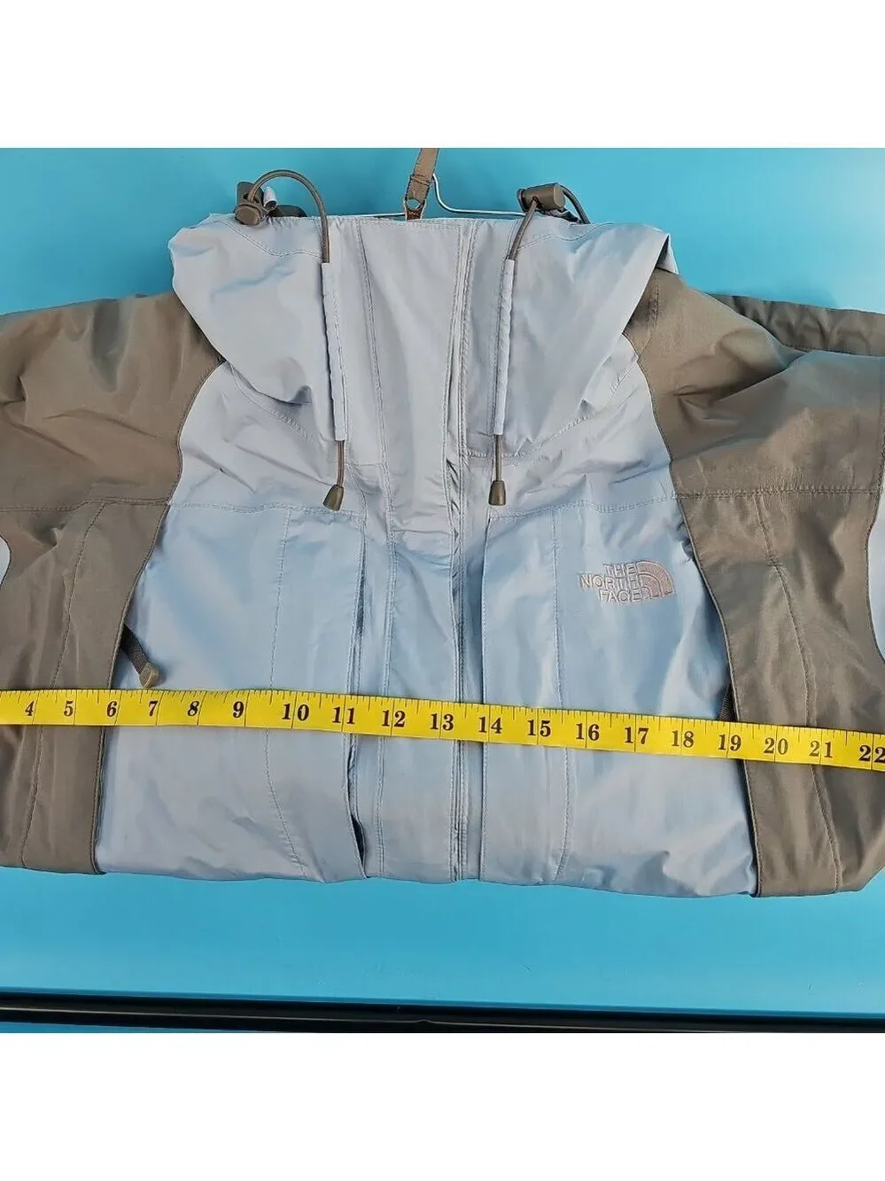 The North Face Summit Series GORE-TEX Jacket – Size L (Blue/Gray)